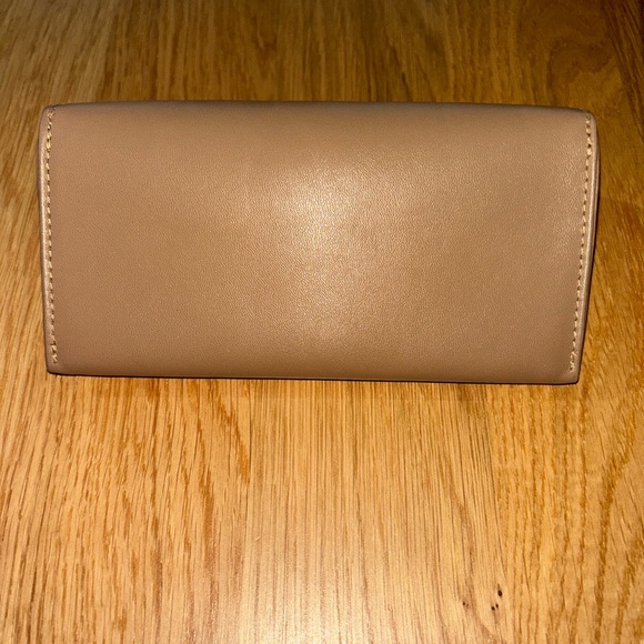 Burberry Tan Pouch and Box - sunglasses not included - Picture 9 of 9